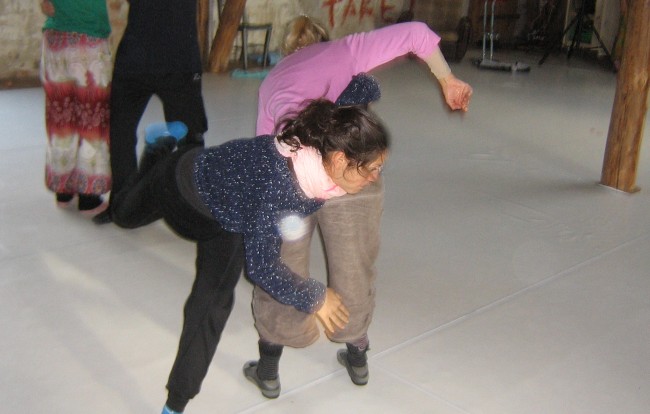 Learn to dance and jam contact improvisation with us